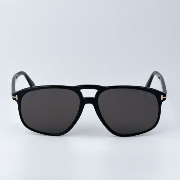 Tom Ford Women Shiny Black Smoke Pilot BRAND NEW Sunglasses PIERRE FT1000 01A - Picture 1 of 11